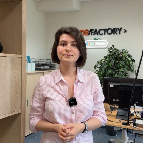 La Ads Factory, folosim Google Ads și Meta Ads pentru momente diferite din proce